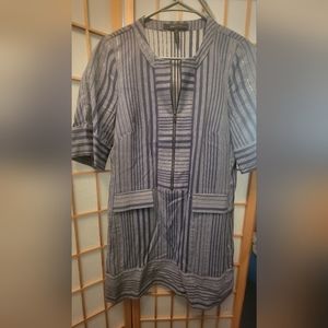 BCBG Maxazaria XS short sleeve blue stripe mini shift dress